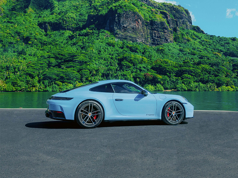Blue Porsche in tahiti